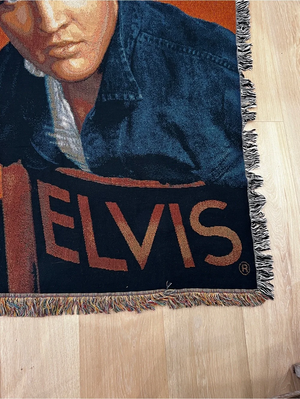 Elvis Presley Enterprises. official 1994